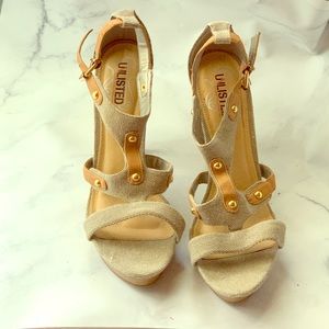 “Unlisted” 👡 Sandal.